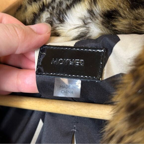 MOTHER Leopard Print Faux Fur The Boxy Crop Jacket Sz XS Streetwear Glam Chic - Picture 8 of 10